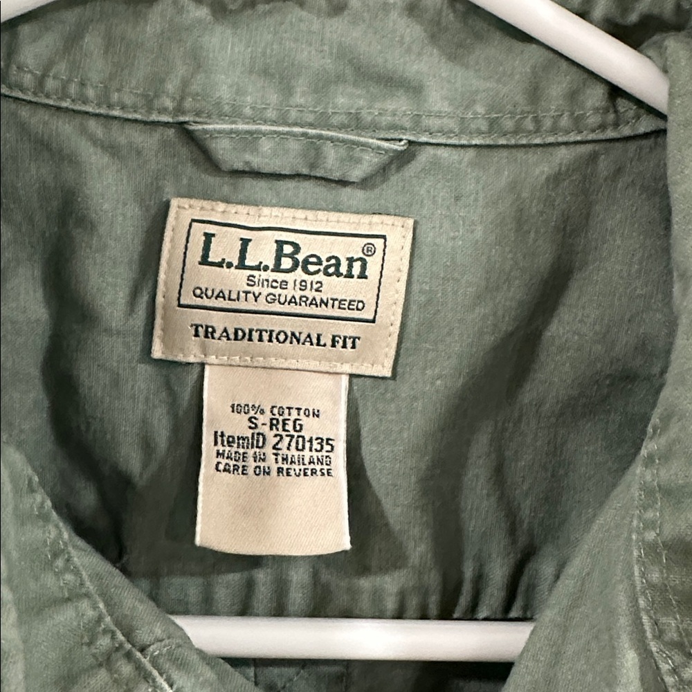 L.L. Bean Sage Green Men’s Button Down Short Sleeve Size Medium - Picture 2 of 6